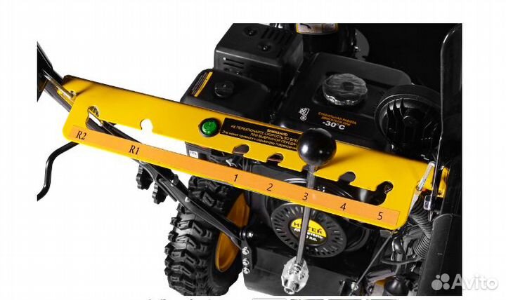 Снегоуборщик бензиновый Huter SGC 4800E