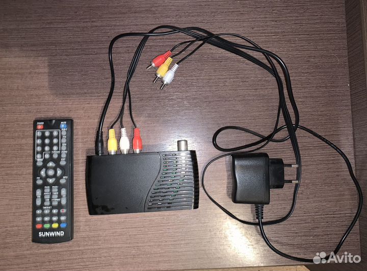 Ресивер цифровой телевизионный приемник Sunwind