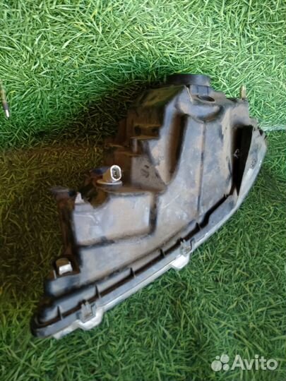 Фара передняя правая Рено Логан 1