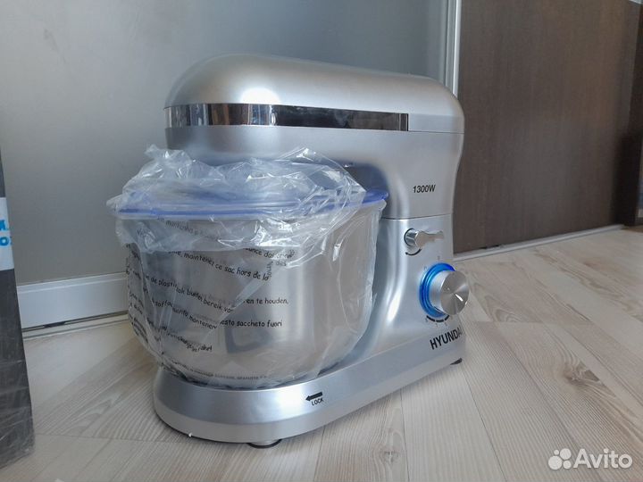 Миксер планетарный Hyundai HYM-S6551