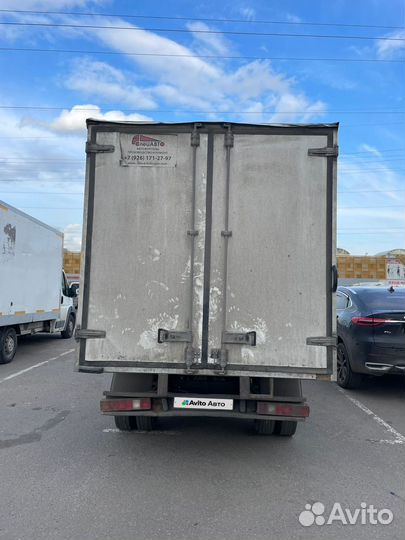 Nissan Cabstar, 2009