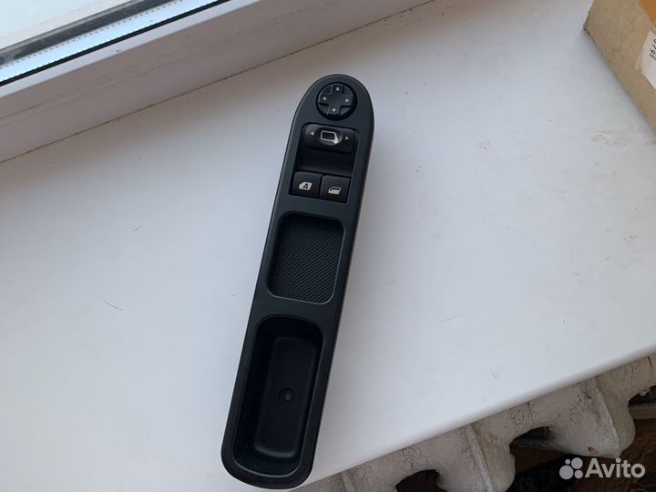 Блок управления Peugeot-Citroen левый