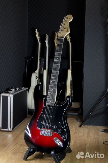 Электрогитара Fender Stratocaster, реплика