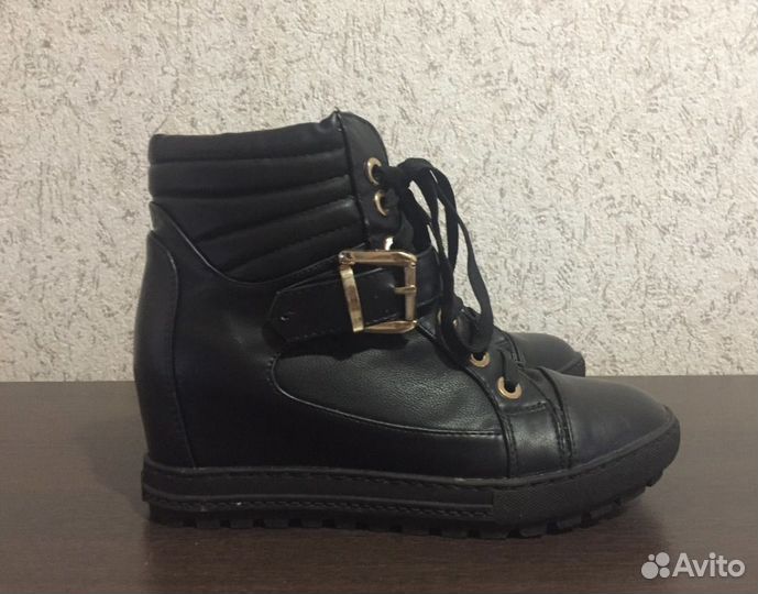 Ботинки женские