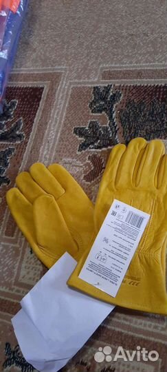 Мужские кожаные перчатки