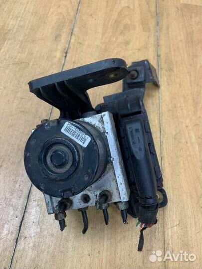 Блок abs Opel Zafira B Z16XEP