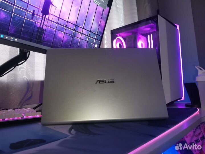 Ноутбук (Ryzen 3 3200u/Vega 3/8gb озу/240 ssd)