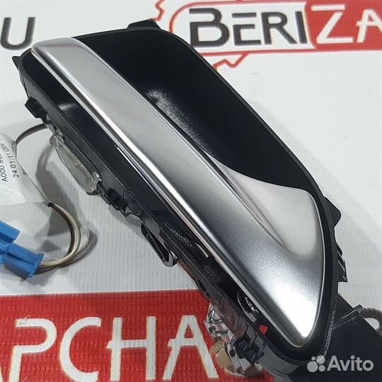 Ручка двери внутренняя правая Mercedes-Benz