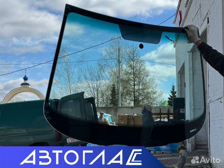 Лобовое стекло на Skoda Octavia