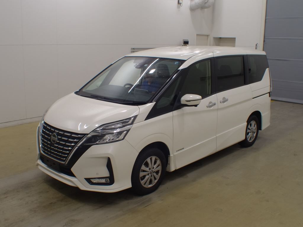 Nissan Serena: фото владельца