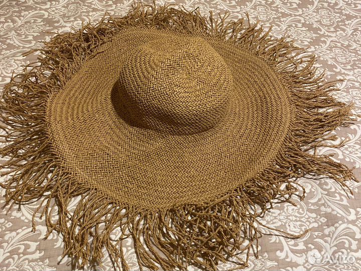 Шляпа женская соломенная