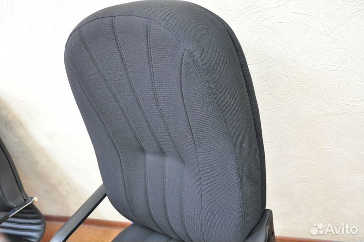 Офисное кресло 