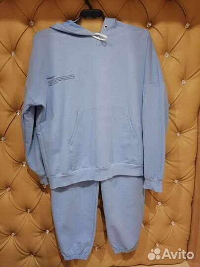 Спортивный костюм женский