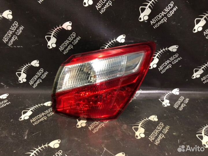Фонарь наружный правый Nissan Qashqai J10E 1.6