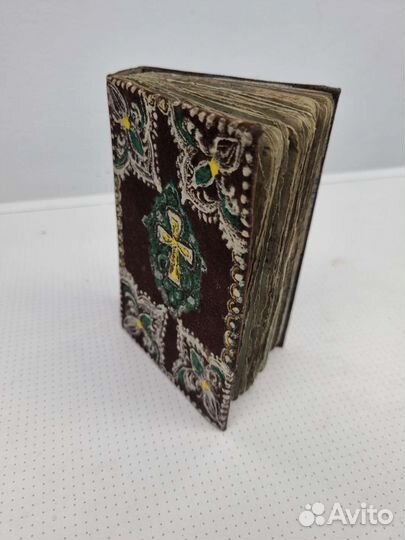 Старинная семейная библия