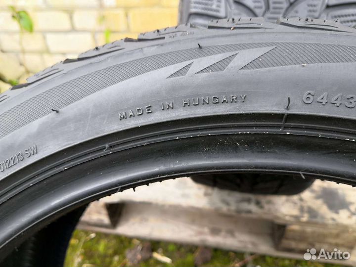 Bridgestone Blizzak LM-32 215/40 R17