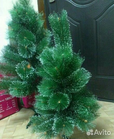 Елки искусственные. Гирлянды. Игрушки новогодние