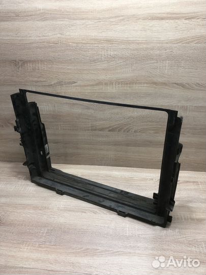 Крепление радиатора BMW E65