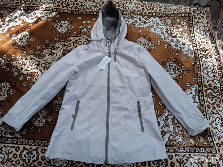 Ветровки женские