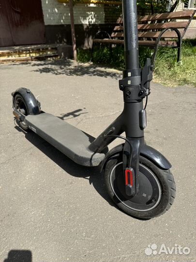 Электросамокат Xiaomi Scooter 4