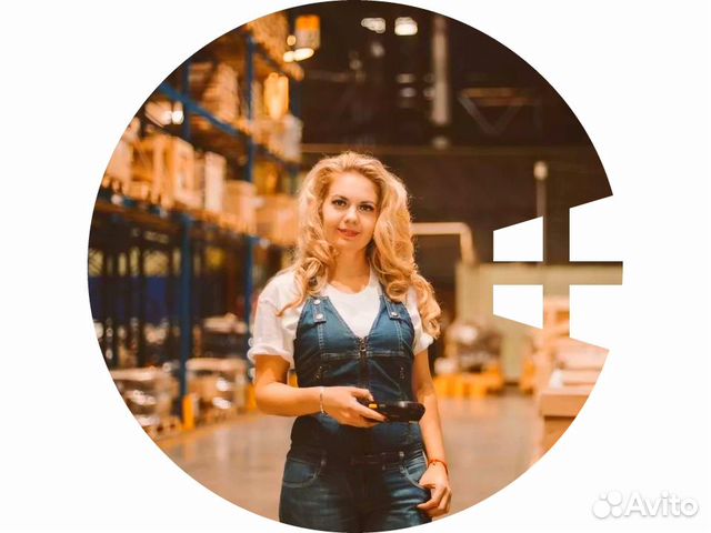 Работник производства в Новочеркасске с обедами