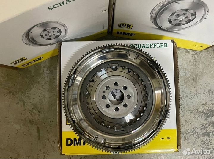 Двухмассовый маховик 8 129 LUK 4150793100