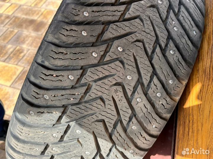 Nokian Tyres Hakkapeliitta 8 SUV 245/60 R18