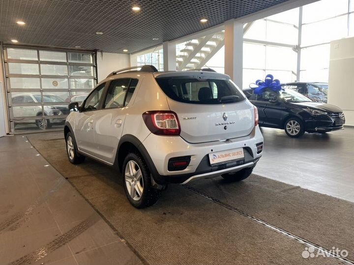 Renault Sandero Stepway 1.6 AT, 2017, 45 863 км