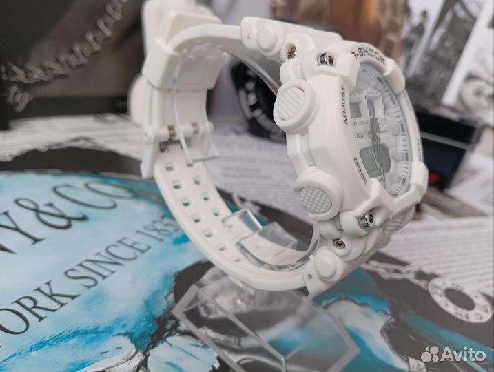 Мужские наручные часы Casio G-Shock GA-900 white