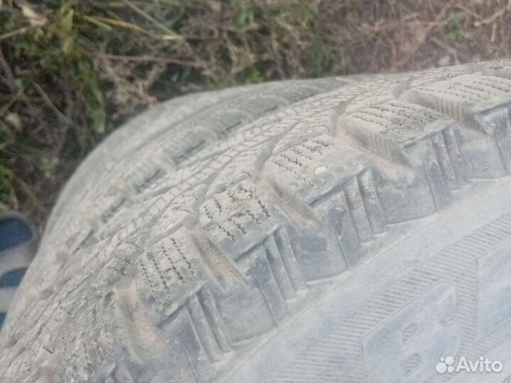 Bridgestone Blizzak Spike-01 195/65 R15