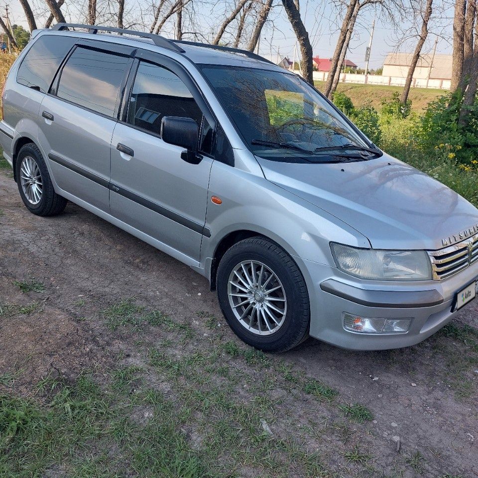 Mitsubishi Space Wagon: фото владельца
