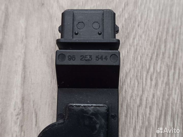 Датчик положения распредвала Chevrolet Lacetti