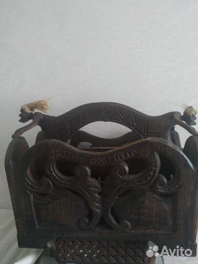 Газетница из тикового дерева