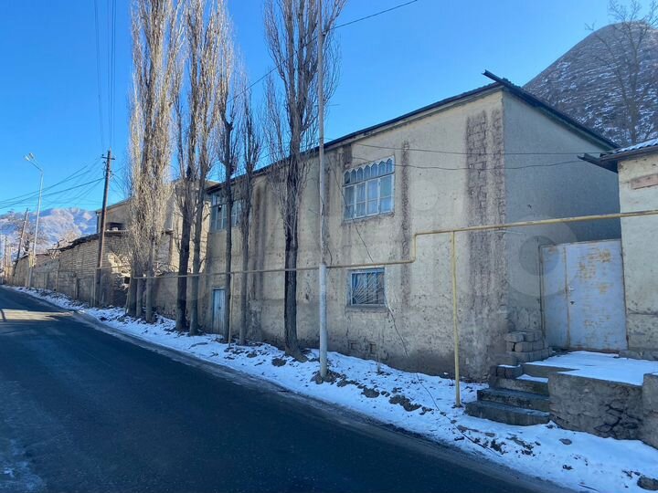 Дом 193 м² на участке 4 га