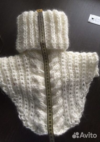 Комплект шапка и манишка зима шерсть