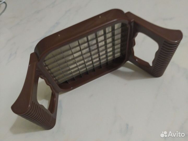 Посуда разная и столовые приборы