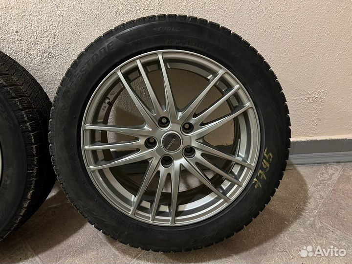 R17 Bridgestone Blizzak VRX2 225/50, PCD 5x114.3 DIA 65