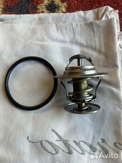 Термостат на volkswagen passat,запчасти