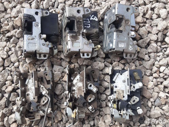 Замок двери передний правый renault logan