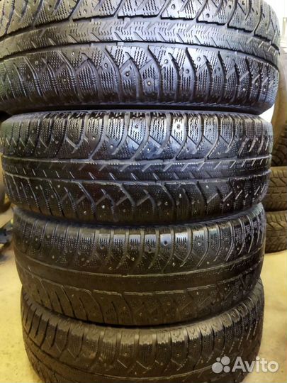 Bridgestone Ice Cruiser 7000 225/65 R17 106T