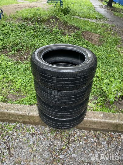 Резина колеса 215/60 R17 летние японские Toyo