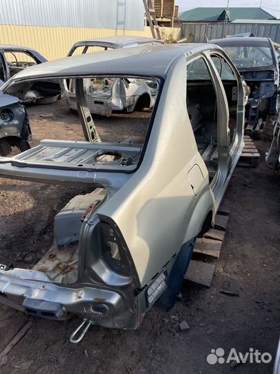 Крыло заднее правое Renault Logan 1