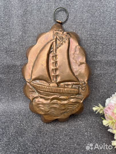 Медная форма декоративная