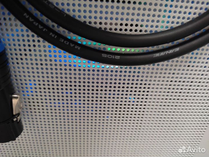 Балансные кабели пара Canare XLR-XLR