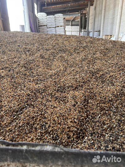 Комбикорм (пшеница,горох,ячмень,просо) для кур