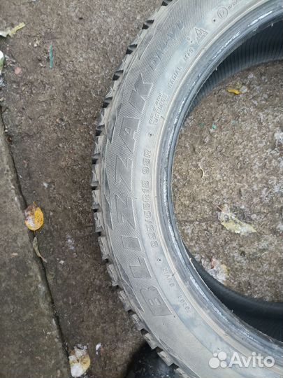 Bridgestone Blizzak DM-V1 225/55 R18