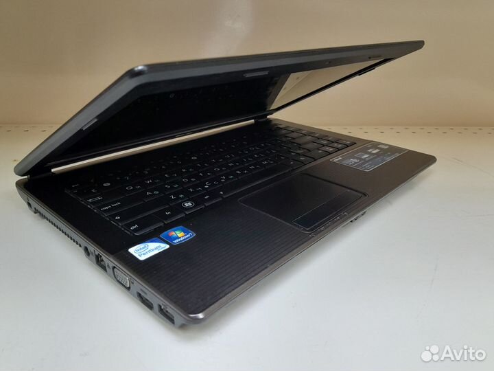 Ноутбук Asus / Intel / 4Gb / Intel HD / дo 8Gb+SSD