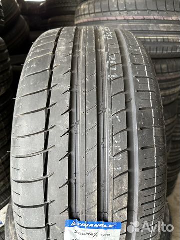 Triangle Sports TH201 255/30 R20