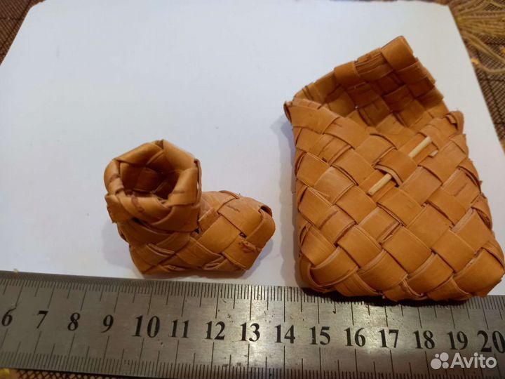 Лапти, корзинки, сумки, пестери из бересты кукольн