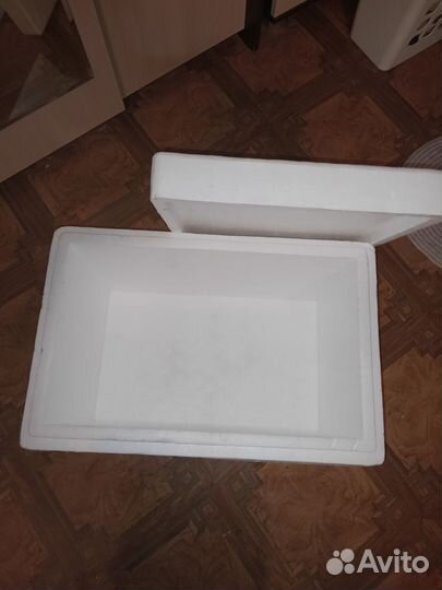 Пенопластовый термоконтейнер холодильник